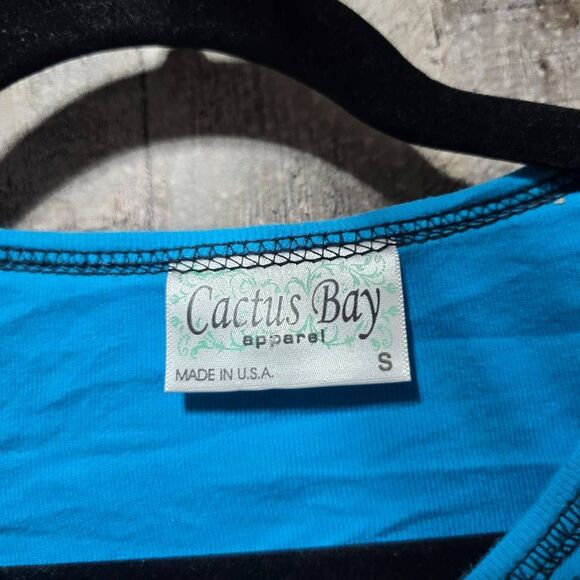 Cactus Bay Apparel Vintage Blue Embellished Kokopelli Native American Graphic Te - Picture 4 of 5